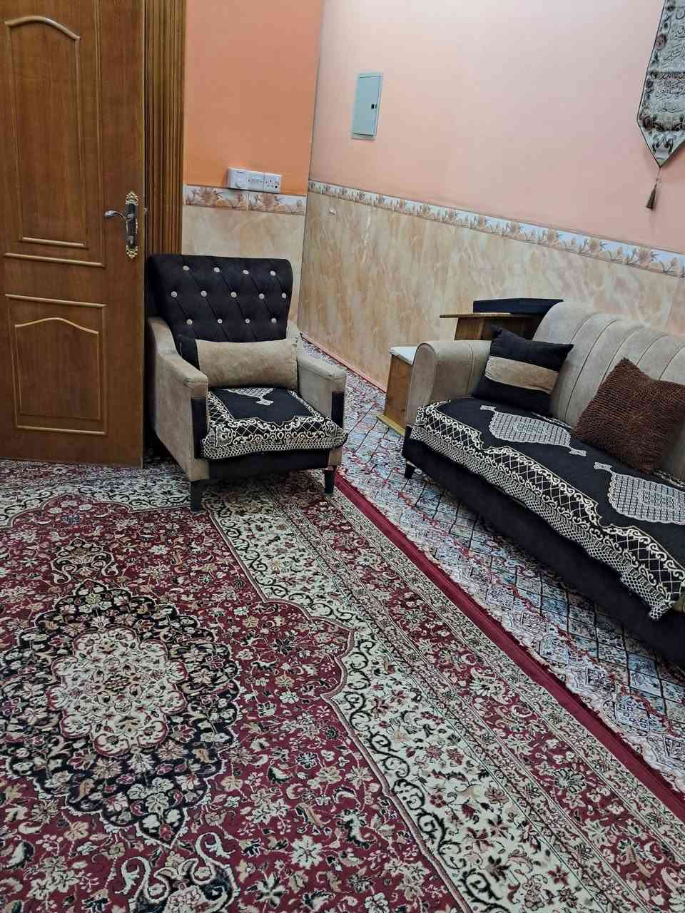 تخم قنفات اخو الجديد استعمال قليل 
10 مقاعد .كربلاء الانتفاضه الثانيه
السعر 300
للاستفسار الاتصال ***********
