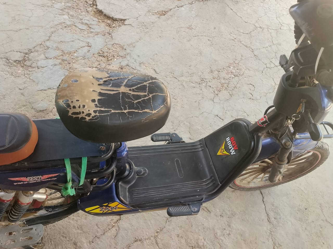 سلام عليكم دراجة للبيع ضربت طسة و طفت وهنا محد يعرف يصلحها للبيع الي تفيده هذا رقمي و مكان الدراجة جسر ديالى القديم
***********
سلام عليكم دراجة للبيع ضربت طسة و طفت وهنا محد يعرف يصلحها للبيع الي تفيده هذا رقمي و مكان الدراجة جسر ديالى القديم
