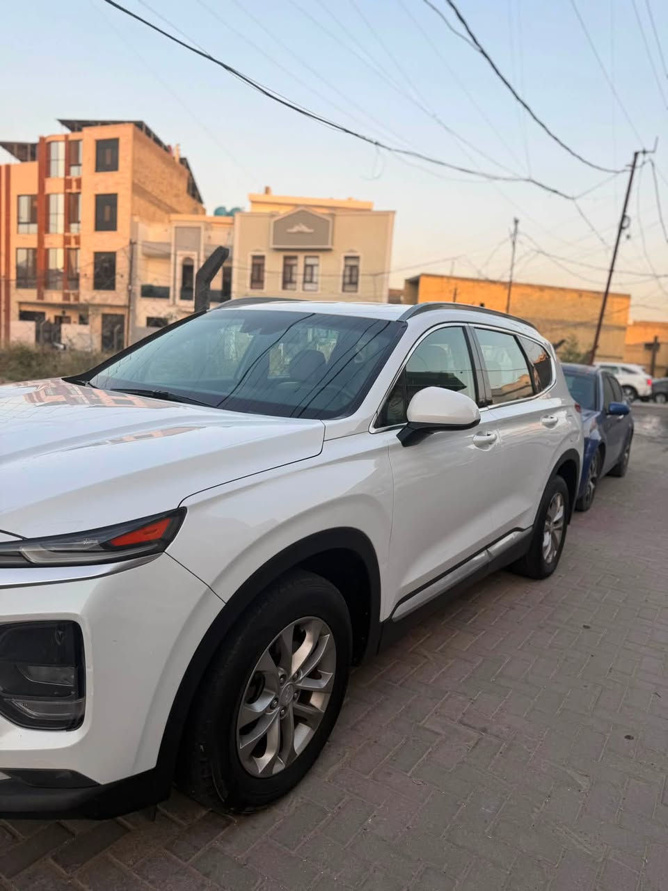 سنتافي ٢٠١٩ للبيع فقط
ماشية 105 ألف وارد بيهه قطعه وحده قبق جنطه فقط ابيض صدفي ومكانات تكحيل  (فور ويل -درايف مود -تدفئه كشنات ستيرن تدفئة -اوتو هولد ) السعر ١٧٥ ورقه ***********
