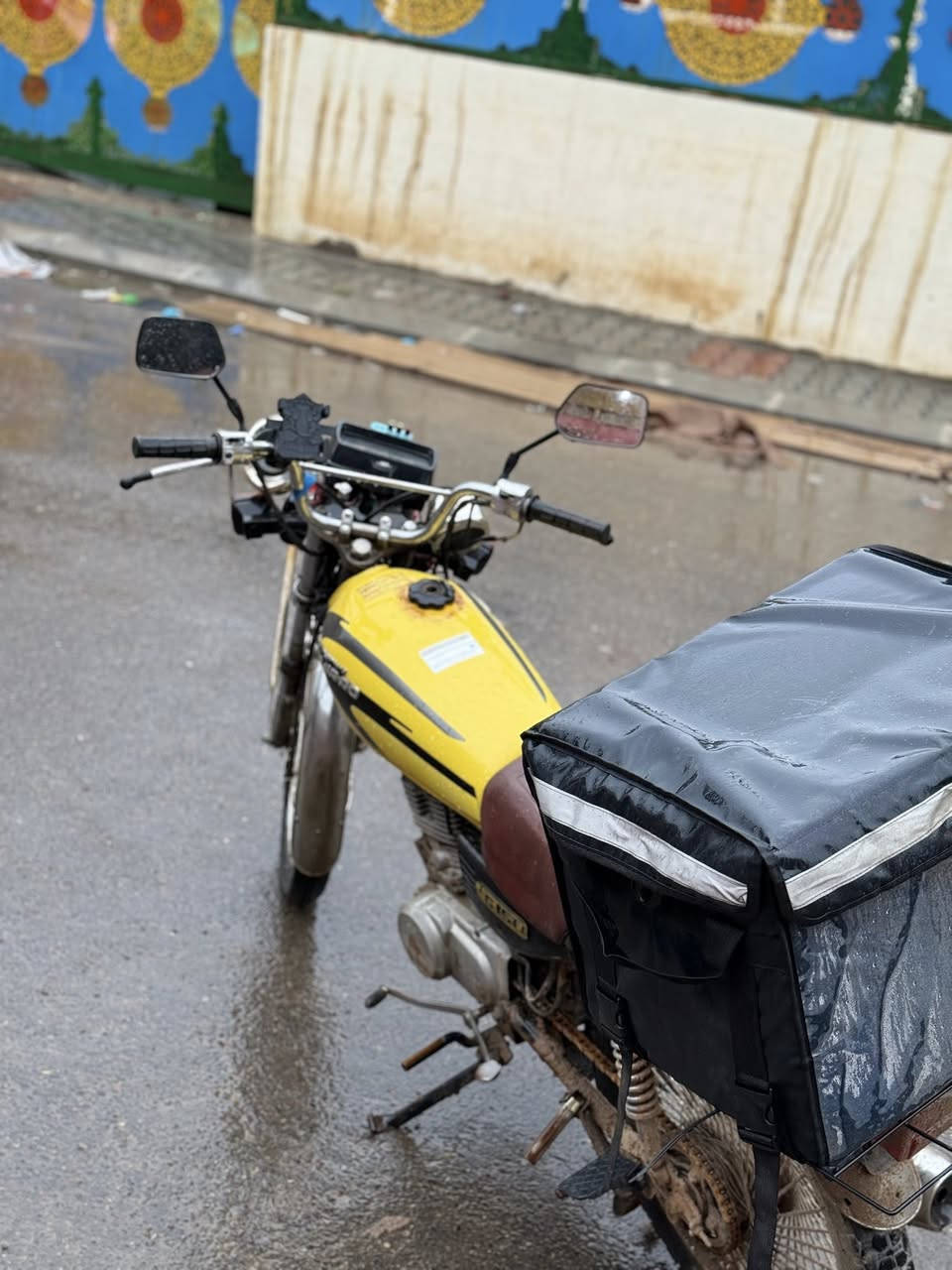 السلام وعليكم: شباب دراجه موديل2021 للبيع الدراجه فحم فِ فحم تعال افحص ودلل 
السعر:230وبي مجال قليل
الرقم:***********
