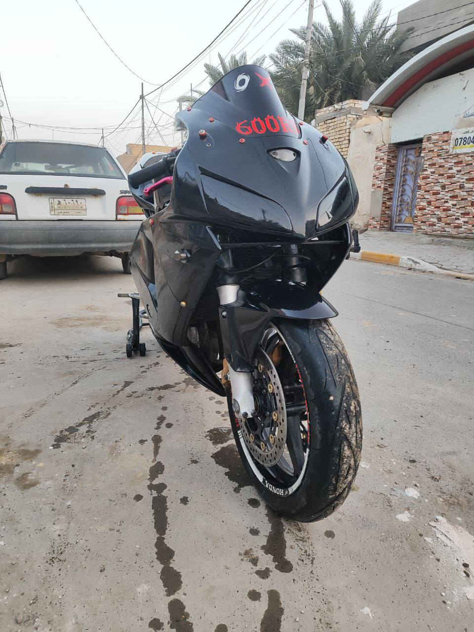 بطح هوندا CBR600RR للبيع ...
رقم وسنويه + تحويل ثاني يوم ،
الدراجه نضيفه شوفت عينك مكفوله 
بيها كم ملاحضه بسيطه
باقي التفاصيل اتصل وبيك خير وتدلل
 *********** مكاني ديوانيه
