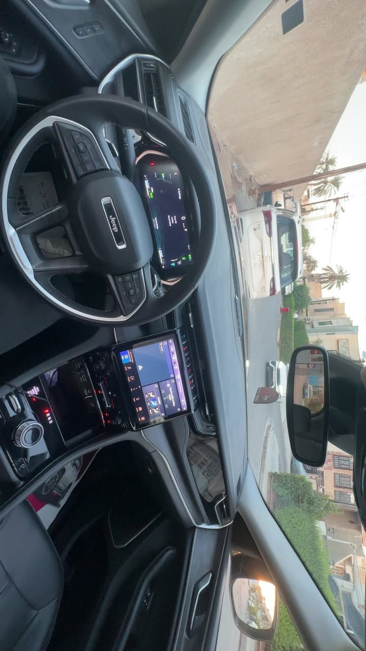 للبيع جيب كراند شيروكي لمتد هايبرد بلك ان 5 راكب
وارد امريكي فول مواصفات 

السياره حادثها جداً  بسيط طخه في الدعاميه و البنيد بدون ايرباك جميع الايرباكات سليمه 

‏ Grand Cherokee limited 4Xe 2023 2.0L 

رقم بغداد بسمي تحويل ثاني يوم 

ماشية ٣٨  الف ميل 

🟫 حجم المحرك ٢٠٠٠ تيربو جارج ٣٧٥ حصان مع محرك الكهرباء  

نظام الشحن : الشحنة الوحدة تمشيك ٤٥ كيلو بدون بانزين نهائيا يعني بالداخل متحتاج بانزين بس اشحن كهرباء  

داخل السياره لون اسود جلد 

🔴محرك تيربو + هايبرد + بلك ان  3 انظمة السائق يختار 

🔴 حساسات خلفية

🔴 ‏‎حساسات جانبيه بالمري

🔴 خمسة راكب 

🔴 رادار 360 درجة

🔴  تحديد مسار   

🔴  تبريد قطعتين

🔴 ثلاث انضمة قيادة 

🔴 بانوراما 

🔴 دفع رباعي. 

🔴 كير ماوس مع وضعيات القياده المختلفه للجبال والطرق الوعره والرمال والطين

🔴 شفتات ستيرن 

🔴 هاند بريك بصمه 

🔴مقود جلد + تدفئة 

مواصفات 

1️⃣ لايتات لد 

2️⃣ هيترات في الكشن 

3️⃣ شاشات عدد 3 شاشة  الحجم الكبير للراكب منفصلة 

4️⃣ كراسي خزن ميموري  

5️⃣ سستم صوت ALPINEو دمام خلفي بلادي 

6️⃣ تشغيل عن بعد

7️⃣ نظام محاكاة العجلة الذكي 

8️⃣ نظام ملاحة 

9️⃣ نظام قيادة ذاتية بريك امامي خلفي اوتو (توقف ذاتي
 
🔟شاشه امام الراكب

السعر 33500$ وبيها مجال  

مكاني بغداد حي الجامعه او المنصور

رقم الهاتف ***********
