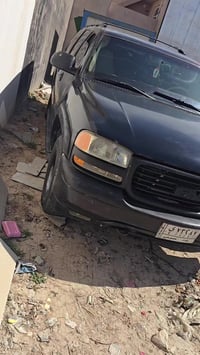 للبيع  جمسي ٢٠٠٦ رقم بغداد شرط التحويل لونهة الاصلي احمر  للاستفسار ٠٧...