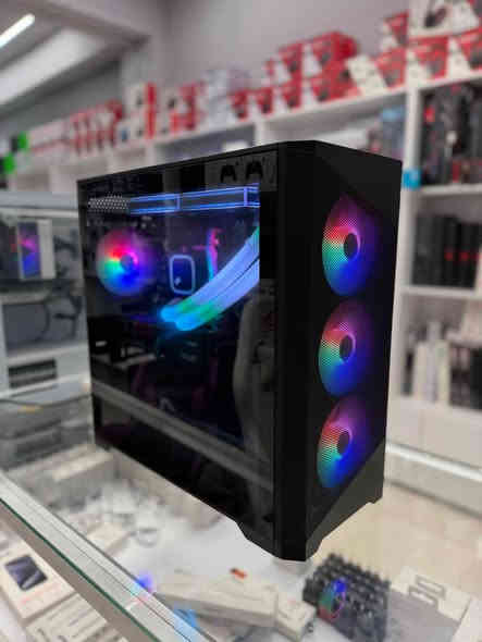 Gpu: rtx 5070 asus daul 
Cpu:i5 14400f 
Ram: 16gb 4800mhz Tforce ddr5  
Psh:750w 80plus 
Mth: asus H610m-K ddr5 
Hard: 512.g. nvme 
Cooler: deepcool 2fan 240mm aio 
Case : fantec 4 fan rgb 

کەیسی زۆر زۆر بەهیز تایبەت بە گەیمینگ 
زەمانی ٦ مانگ 
نرخی تەنها دوو ملیۆن 
٢ ملیۆن
گەیاندن هەیە 
*********** أربيل
