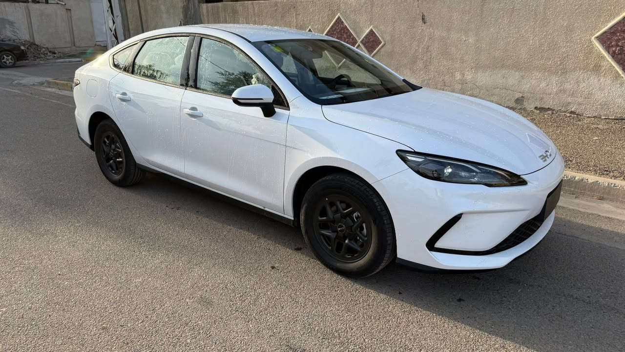 بي واي دي موديل 25 زيرو بدون رقم
نوع سيل 5 
سعر 135 ورقه 
مكاني بغداد حي الاعلام رقمي 
***********
كفاله عامه
