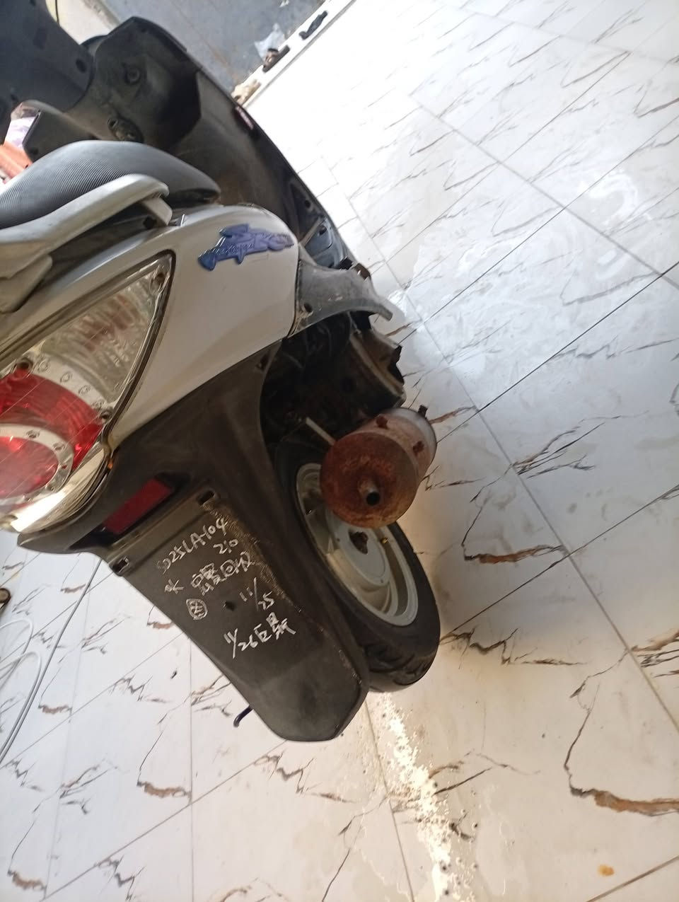 سلام عليكم تفاصيل داخل صوره


**إذا كنت صاحب هذا الإعلان وتريد حذفه لأي سبب، رجاءا أرسل رسالة إلى الدعم الفني**