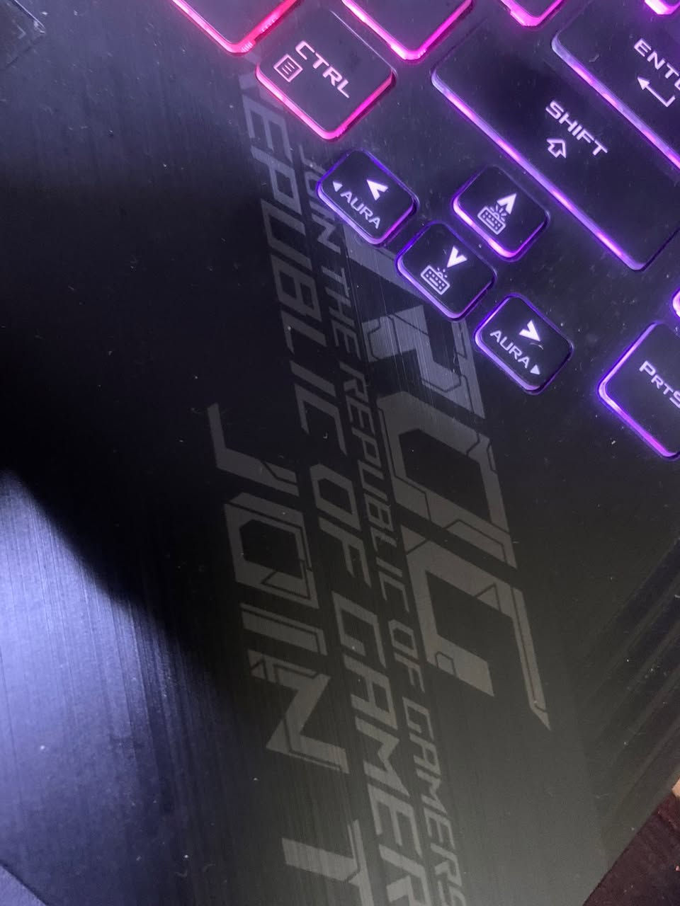 LABTOP ROG STRIKS G512LW
السلام عليكم 
لابتوب اسوس روج ستريكس 
بدون بطارية 

CPU I7 GEN 10TH
GPU RTX 2070 8G
RAM 16 2933 MT/S
HARD SSD M.2 1TB

السعر مليون قابل للتفاوض 
*********** واتس اب
