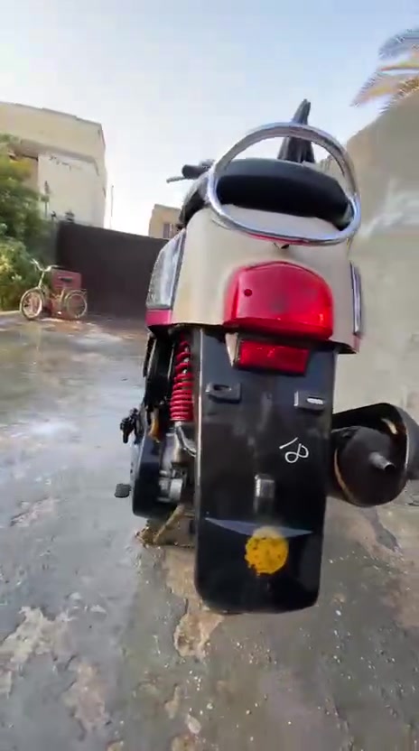 السلام عليكم ورحمة الله للبيع 🛵🛵
جه بوليسي للبيع اللون ماروني ❤️❤️

الدراجه كفاله عامه ما مفتوحه وكابريتر  الدراجه مختمه 

كريمي اصل 🈚️🈶 العنوان كربلاء 

للستفسار ***********📱📞📞 ومتواجد على الفيس بوك السعر خاص
