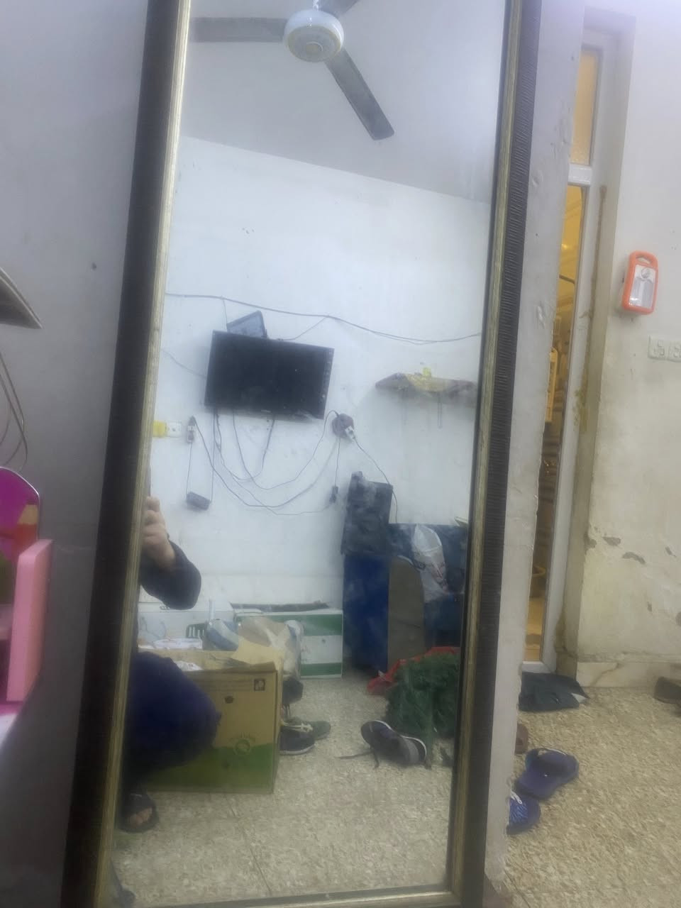 يتوفر غراض  بيت للبيع مستعمل نظيف 
استفسار اتصال ***********
عنواني. بغداد البلديات 
كل متوفر من غراض بيت كامل
