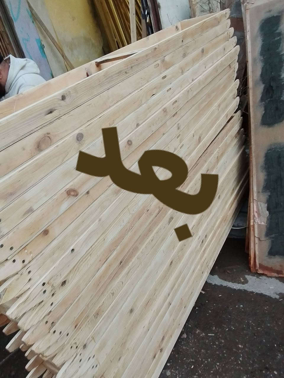 تجديد وجلي الطاوليات تبديل معاكس 6 ملم بختصار يرجع طاوليك جديد ناغذ منك يوميه وجبه حته منثر على شغلك ونقل مجاني جميع مناطق بغداد الاتصال ***********
