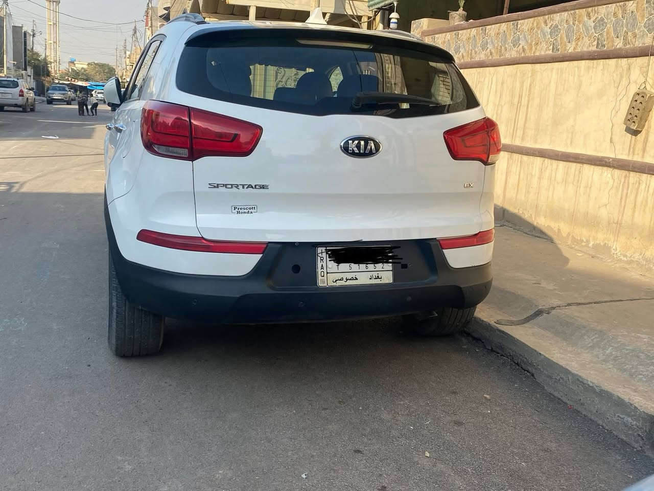 سبونج واد امريكي حادثها بس دعاميه اماميه بدون دواخل أو مبدله اصلي فول مواصفات EXسياره أحله من صوره بهواي كير مكينه تخم تاير تبريد محرك جي دي اي 2400سياره مال مدرس من دوام البيت مكان سياره الدوره شارع 60الاسفسار الاتصال بل رقم ***********خواي مكلف بل نشر رقم صاحب السياره هاذا سعر 150بيها مجال بصيط
