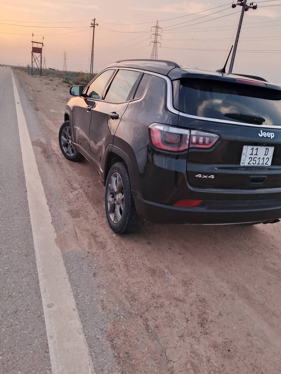 السلام عليكم جيب كومباس كلين بدون حادث موديل 2018بغداد بأسمي مكينه جديده كير جديد تخم تاير جديد تبريد ثلج السياره فول عدى الفتحه مواصفات الكومباس معروفه ***********
