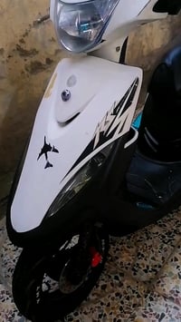 دراجه ماكس عدله ماكس عدله لون ابيض  دراجه مكينه مكفوله ما مفتوحه 49 بل...