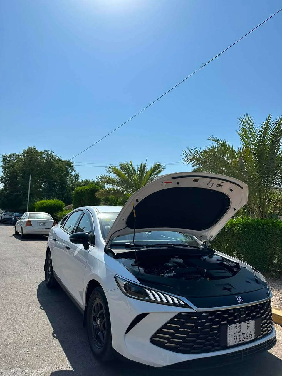 السلام عليكم byd موديل 25 السياره خير من الله ومصروف عليها سكوبات ارضيات حوضيه دوشمه جديده واقيات السياره جاهزه من كلشي  صارف عليها 750 الف ماشيه 8 الاف السعر 18,500 وبيها مجال مكاني بغداد حي الجهاد الرقم ***********
