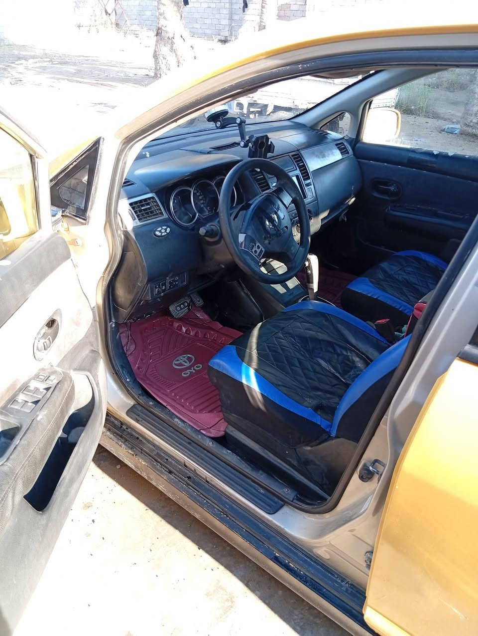 نيسان تيدا 2009  مصفره هيئه وغرامات هزه جديدة محرك 1600 جديد حاويه قبل شهر
السيارة بأسمي رقمها ديالى 
مكان السيارة ديالى بعقوبة 
السعر 53 وبي مجال للشراي 
***********
