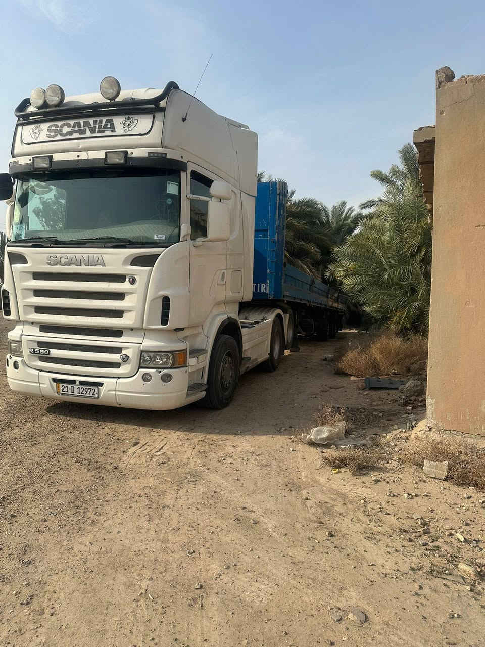 السلام عليكم سكانيا 2006 بسمي حجم 580 كير عادي رتايدر شاصي مبطن تخم تاير  سليمانيا بيه بخار قليل مكان بغداد سعر 3500$ مجال قليل استفسار ***********
