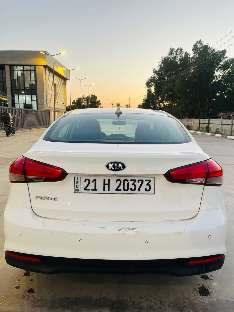 السلام عليكم فورتي 2017 حادثها جاملغ وبنيد صدر امامي خلفي جديد تخم تاير منضومه تبريد جديده رقم سليمانيه جديد هزه جديده مناقصها شي السعر 113 شرط التحويل مكانها البياع ***********
