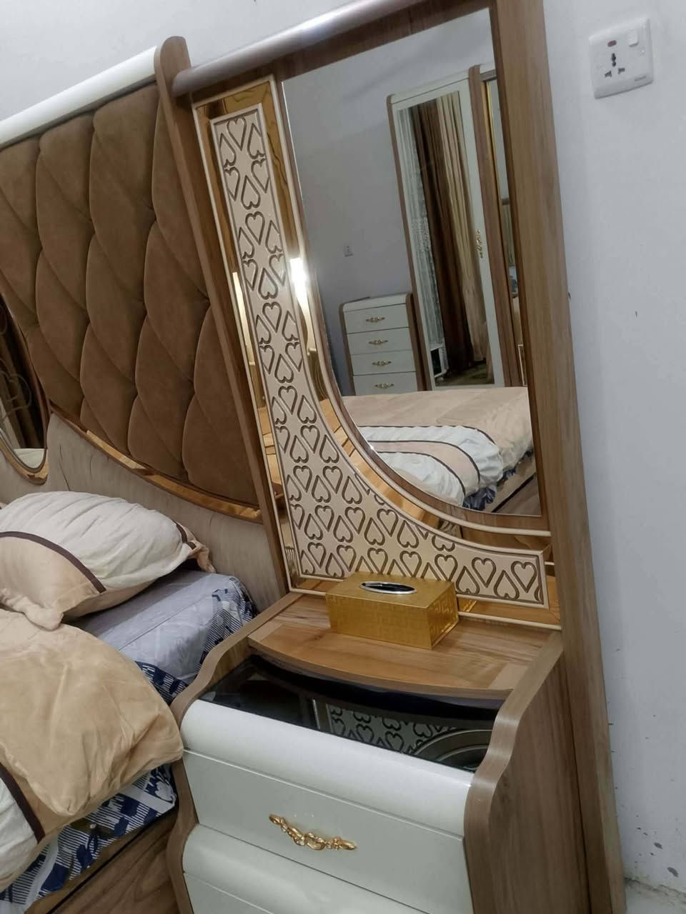 غرفه  ٩ قطع  استعمال بسيط نظيفه تركيه.  مليون وبيها مجال للشراي  عنوان بغداد بلديات   تفاصيل خاص


**إذا كنت صاحب هذا الإعلان وتريد حذفه لأي سبب، رجاءا أرسل رسالة إلى الدعم الفني**