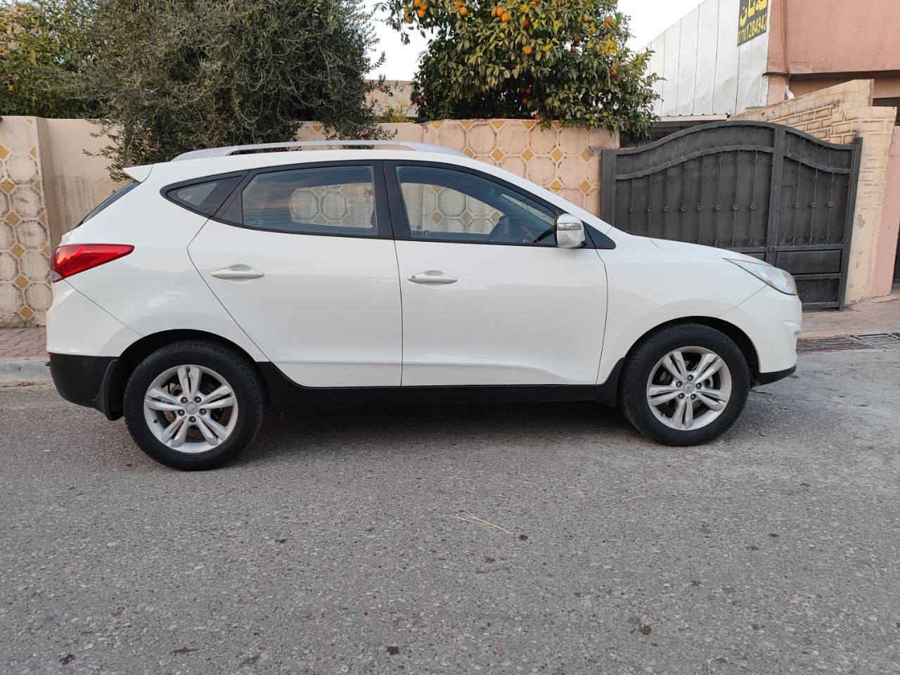 سيارة توكسان ٢٠١١ نظيفة جدا للبيع
 بيها فقط تعديل على البارد بالهلال مال الجاملغ الخلفي ومحرك مفتوح  شرط التحويل
التواصل على الرقم
***********
غير متواجد دائما على الانترنت
