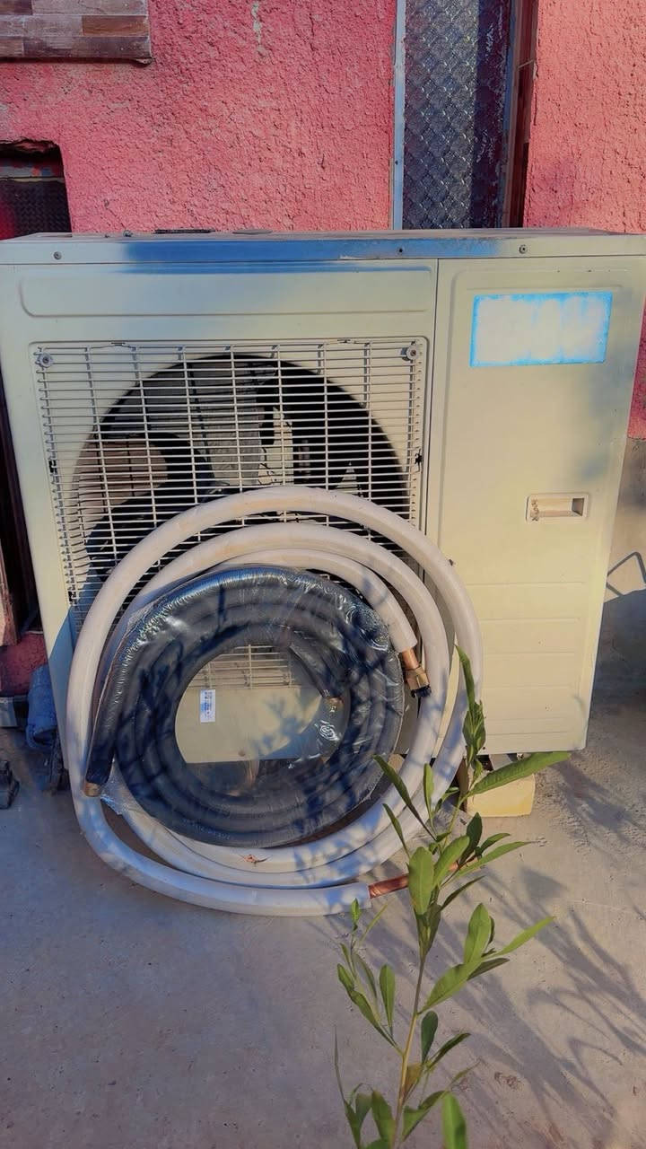 سبلت ميديا ٣طن مع كافه الملحقات واير +بواري جديدة 
شغال مقفول الغاز مالته
مكاني بغداد 
***********
