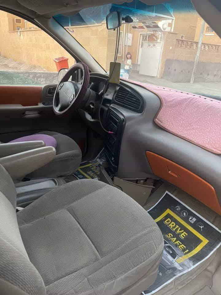 السلام عليكم.      للبيع او المراوس حسب القناعه  السعر 50 ورقه وبيها مجال 
فورد امريكي موديل 2000 
رقم اربيل تحويل مباشر 
ملاحضه السياره كاطعه نار فقط  ابيع عل هذه الوضع 
كير ومحرك جدد 
صدر جديد تخم تاير ويل كب كيلو 
سياره حلوه وبلاديه
سبعه راكب 
العنوان الرمادي ال سبعه  للاستفسار هاتف ***********
