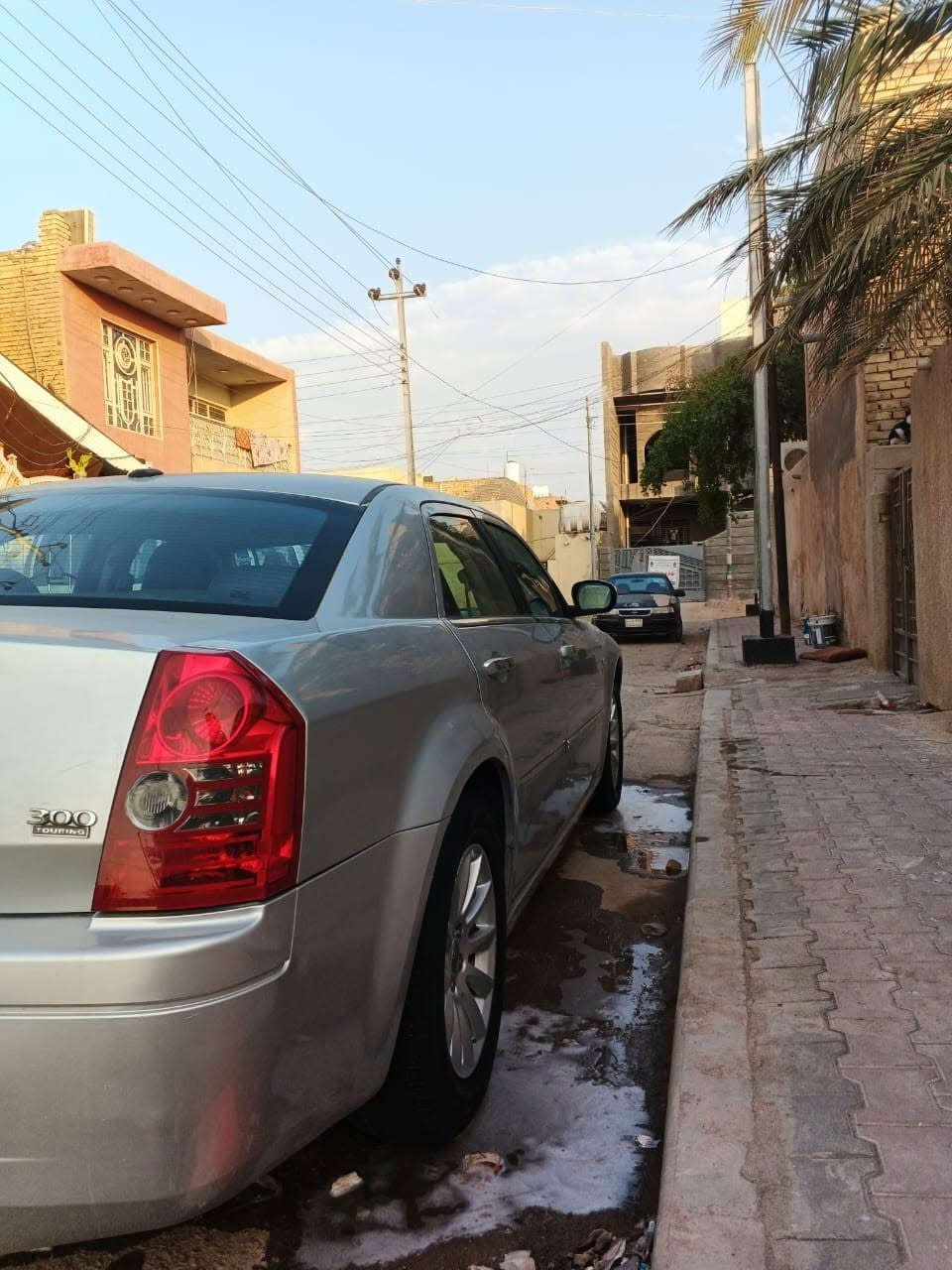 السلام عليكم اوباما موديل 2010اصل اربع چوكات كندية السيارة مابيها ضربة بيها رشات صبغ اثر خياس معروفة
 كير مكينة حدادية امامي وخلفي تبريد وتدفئة قطعتين
جاهزة السيارة 
العنوان العمارة 
السعر115 بيها مجال

***********
