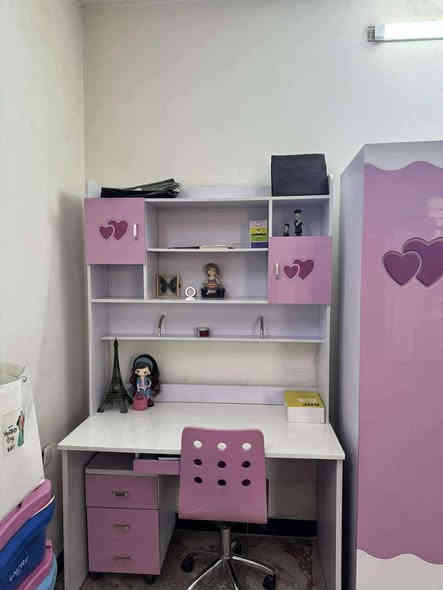 إعلان غرفة تركي ام نفر بناتي 

غرفة نظيفة جدًا فول استخدام قليل، وتتكون من 7 قطع وبحالة ممتازة.
الموقع: حي الجامعة – خلف الكوخ.
التواصل للشراي  فقط ومو الشراي يدخل خاص.

للاستفسار أو الاتصال:
*********** (واتساب)
