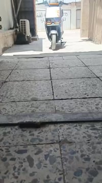 دراجه شحن نضيفه نقصها بطاريات بس بعدها مماشيه بطارياتها منفوخه سعر ٣٥٠...