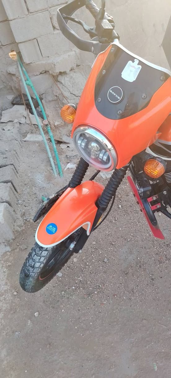 سلام عليكم دايوان جبلي  مديل 23 طالعه ب 25 اشنريتها ب رمضان العام رقم وسنويه رقم بغداد مو اربيل دراجه كفاله من كلشي حتى من زلغ مكاني البصرة الجزائر السعر 2300 وبيها مجال رقمي *********** (ملاحظة الدراجه جبلي انه مبدل المدكر مالها مو كلاسك)
