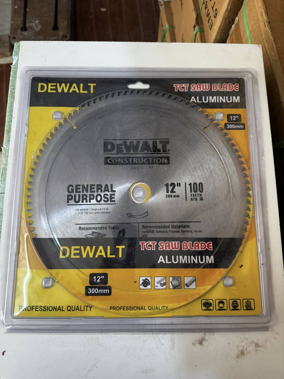 🛠️ متوفر الآن 🛠️
DEWALT Construction Saw Blades – أقراص منشار ديولت صناعية عالية الجودة
مناسبة لمختلف التطبيقات الإنشائية والخدمية

🔩 الاستخدامات:
• أعمال النجارة والبناء (Framing & General Purpose)
• قص الأخشاب والمواد الإنشائية بدقة وسرعة عالية
• مشاريع المقاولات والورش الصناعية
• بيئات العمل ذات الضغط العالي والظروف القاسية

📐 المقاسات المتوفرة:

• 7-1/4 إنش (184mm) – 40 سن
• 8 إنش (200mm) – 50 سن
• 10 إنش (250mm) – 60 سن
• 12 إنش (305mm) – متعدد الأسنان حسب الاستخدام
• 14 إنش (355mm) – متعدد الأسنان حسب الاستخدام

💰 الأسعار: تنافسية ومناسبة للمشاريع الصغيرة والكبيرة

✅ تصميم Thin Kerf لقص أسرع وأكثر كفاءة
✅ شفرات Ultra Sharp لقطع نظيف وسلس
✅ أسنان Construction Grade Carbide لمتانة عالية وعمر طويل
✅ أداء ثابت وصيانة سهلة
✅ مناسبة للاستخدام المستمر في مواقع العمل

📲 للتواصل والطلب: ***********
أو عبر الرسائل الخاص
