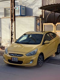 سياره اكسنت للبيع 2015 فول مواصفات  فتحته سقف  تحكمات استيرن  مري كهرب...