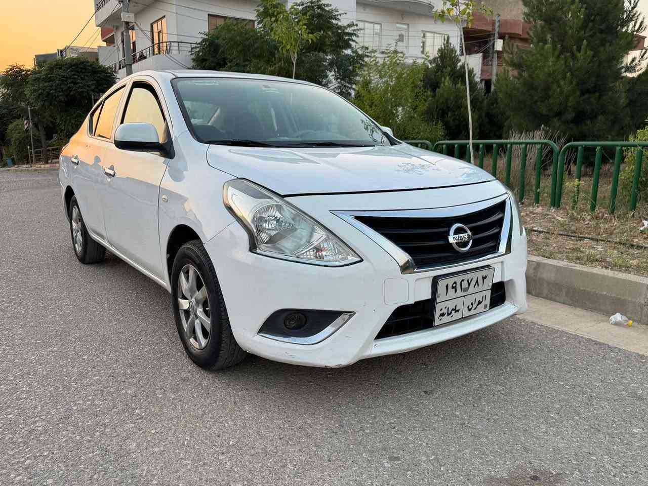 ٢٠١٥
١٣٠٠٠٠ ڕۆیشتوە
سۆنەرم داناوە 
گێڕو مەکینەی بە شەرت 
سەنەوی بەسەرچووە
نرخی ٨٦ و معامەلە
***********
کەلار

