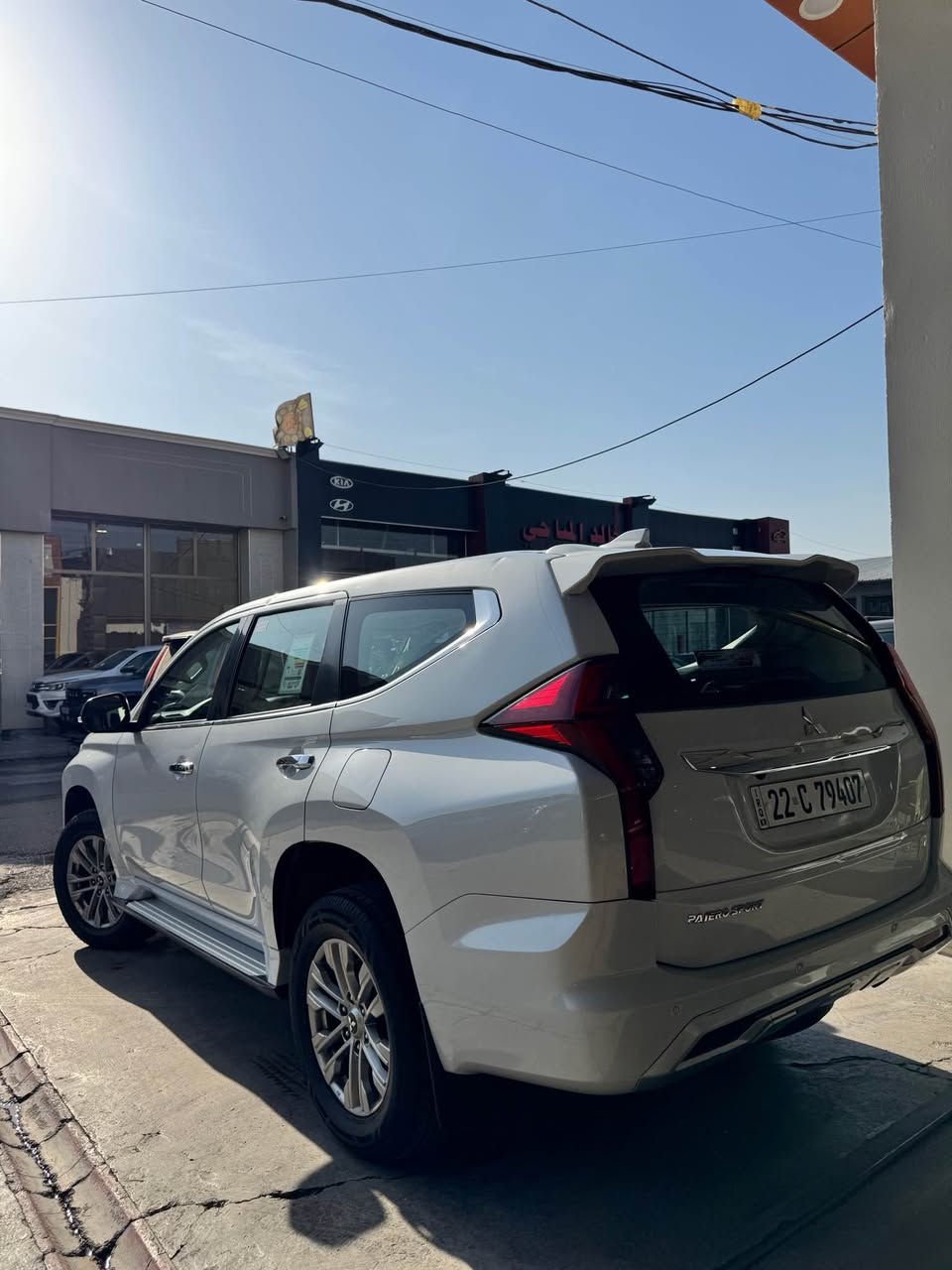 مكلف بالنشر مو مالتي السيارة اتصل عالرقم 
باجيرو سبورت 2020 V6 
6 سلندر داخل احمر 
خليجية مكفولة رقم اربيل هزة وسنوية جديد 
فول مواصفات 
مكان السيارة بغداد 
*********** بغداد, العراق
