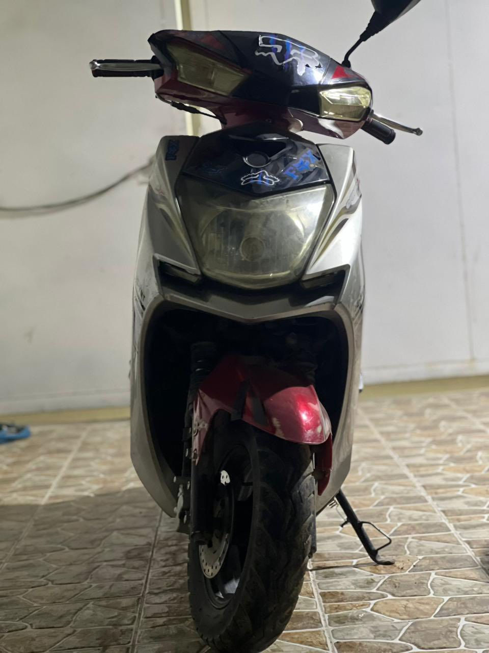 دراجه سكنس امتياز شكل صيني دراجه فول السعر ٣٥٠ وبيها مجال


**إذا كنت صاحب هذا الإعلان وتريد حذفه لأي سبب، رجاءا أرسل رسالة إلى الدعم الفني**