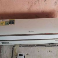 سبلت مستعمل البيع ٣٠٠ وبي مجال  07804304548