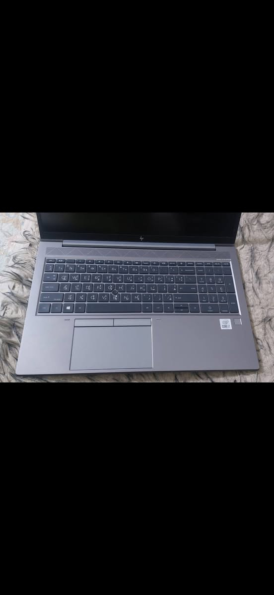 السلام عليكم
للبيع لابتوب 
Hp ZBook Firefly 15 G7 core i7-10510U
الرام (16GB DDR4)
التخزين (1تيرا) SSD
الشاشة15.6 انش-Full HD
السعر 600
للتواصل
 ***********
