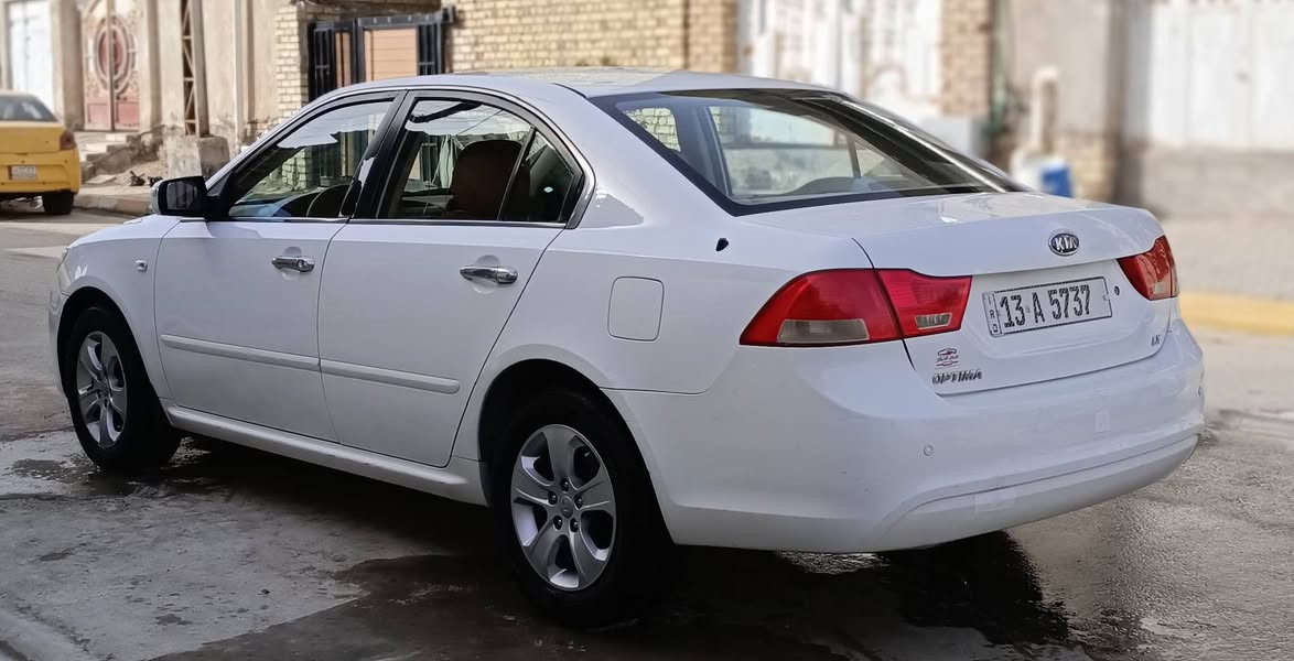 سلام عليكم سياره كيا اوبتيما موديل السياره 2009 خليجيه رقم ميسان مشروع وطني سنويه  جديده رقم جديد تحويل مباشر بلسم السياره جاهزة من كلشي مكان سياره واسط السياره مكفولة كفالة عامه من ضربة كص نقل جثه والوصولايات والصبغ كفاله عامه مكينه ولكير مكفولات تبريد شغال السياره اي نقص مابيه حداديه خلفي امامي جديده تخم تاير جديد سعر السياره 125 ورقة بيه مجال حك جيه رقم موبايل صاحب سيارة موجود بلنشر 
***********
