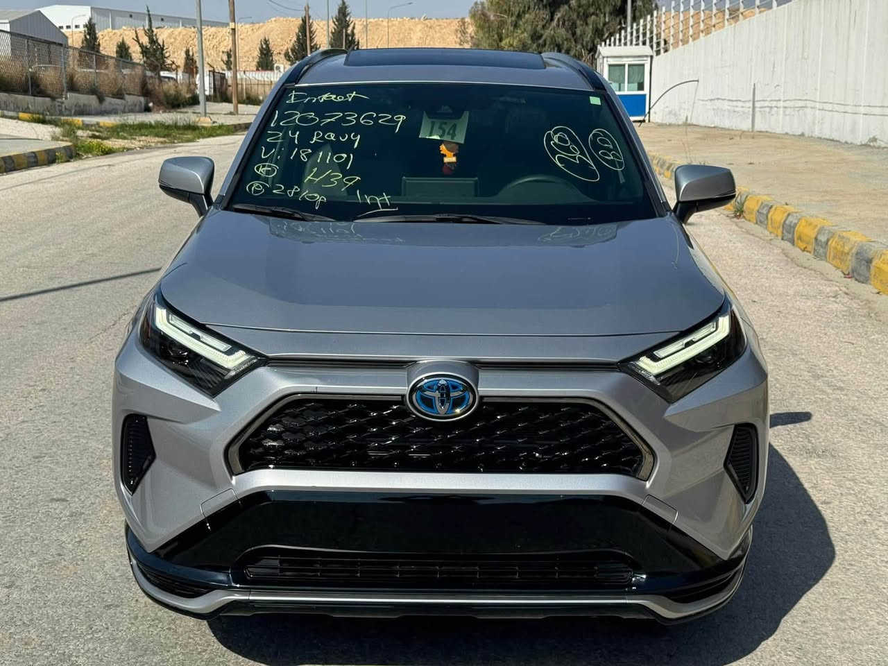 TOYOTA RAV4  PRIME HYBRID SE 2024
 
📍السيارة موجودة في الأنبار للتواصل *********** 

تويوتا  راف فور  برايم هايبرد + بلكن SE 
المسافة المقطوعه 28250mi
اللون :- سلفر  
المحرك 2500cc هايبرد 
الموديل 2024
مرقم بغداد 

 

                  ======= الاضافات👇👇 ======
فتحة 
شاشة كبيره انفكيشن. 
دفع رباعي 4x4.
رادار امامي 
 مانع تصادم
تصحيح مسار
مانع انزلاق
تحديد مسرب .
نقطة عمياء .
مثبت سرعة
هاند بريك كهربائي 
كاميرا خلفيه
كراسي مخمل  
كراسي كهرباء 
طارة مدفية .
كراسي مدفية 
بصمه أبواب
بصمه تشغيل
تحكم ستيران
شاحن وايرلس 
تشغيل عن بعد سياره 
ويل قياس  18  .
اضويه اماميه زنون LED
كشافات ضبابي LED 
اضويه خلفيه LED
حساسات خلفيه 
باب خلفي كهرباء
نظام GPS+ خرائط 
3 انظمة قياده Sport /ECO / Normal
كندشن مركزي امامي + خلفي 
بلوتوث 
مدخل AUX + USB

🚗🚗 السيارة  بدون حادث مكفوله 🚗🚗

📍الأردن الزرقاء المنطقه الحره  شارع 20 شمال 

التواصل / عمر الدليمي 00962786166701 علي الكرغولي 00962788505634
