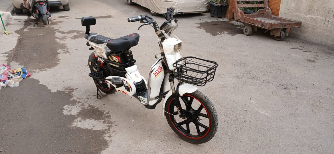 تحية طيبة
دراجة شحن بحالة جيدة للبيع
استعمال خفيف وبطارية جديدة 
بغداد الكاظمية.


**إذا كنت صاحب هذا الإعلان وتريد حذفه لأي سبب، رجاءا أرسل رسالة إلى الدعم الفني**