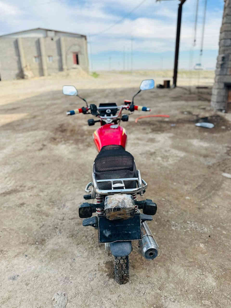 سلام عليكم موطور البيع سونك 2024السعر 675وبيه مجال مكان القياره الجدعه موطور مايعوزو شي شقل وطلع ***********
