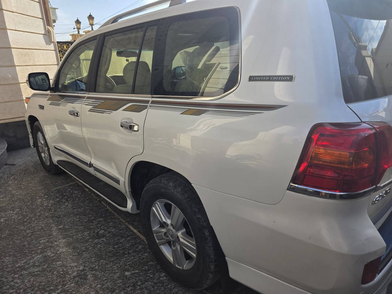 ﷽
‎ماشاءالله تبارك الرحمن 
‎سلام عليكم اخوان  للبيع تويوتا لاند كروز  السياره مكفوله  كير مكينه تخم تاير. كله بشرط الفحص : 
  ماشيه 175حقيقي الف رقم اربيل هزه ورقم جديد شرط التحويل
موديل 2014 اصل 
تكمه وسنويه اصل 14
مكفوووول كفالة عامه  محرك 6سلندر

‎سياره فوول مواصفات ١/١ 

‎المواصفات :
. مكفوله كفاله عامه  
‎حساس امامي ، خلفي 
‎تشغيل بعد 
‎كشنات جلد
‎ثلاجه 
‎تبريد لمس 
‎دفع رباعي مع قفل اكسل ديفلوك
‎حساس خلفي 
‎كامره  
‎شاشە ئایباد 
‎کامیرا 
‎كشن كهرباء 
عنوان تكريت الاتصال على الرقم ***********او***********
