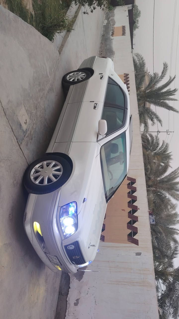 السلام عليكم ملكه 2001 ديفور الجبير سياره جاهزه مكينه تبريد حداديه جديده تخم تاير مواصفات 4دكم السياره بسمي وشرط التحويل العنوان الصويره السعر 160  ***********
