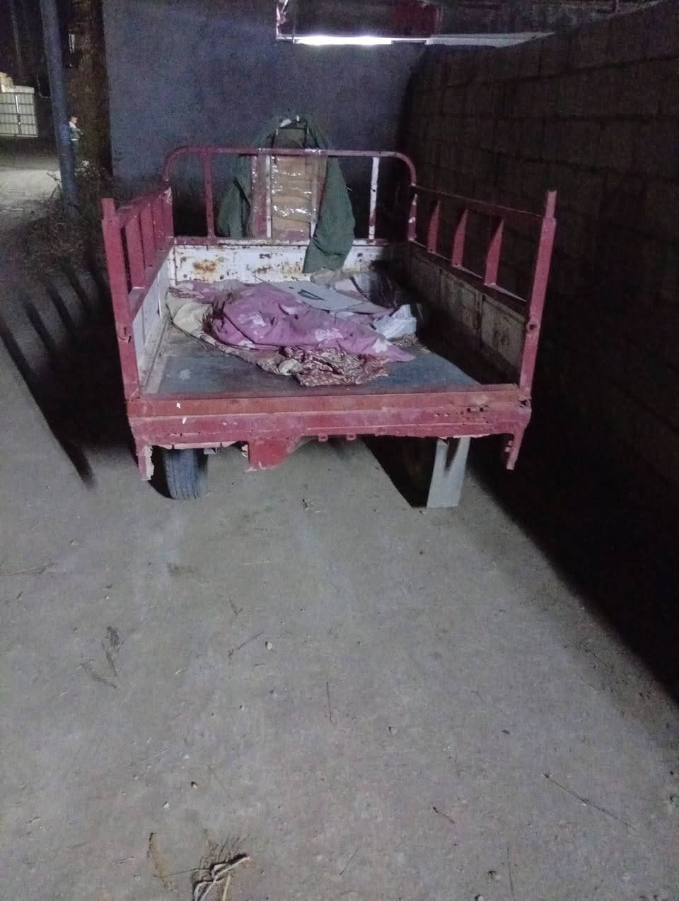 السلام عليكم ستوته كلك للبيع مكفوله المكان الشوملي خيكان الغربي ***********
