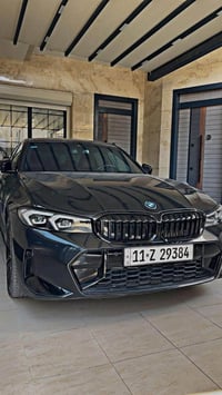 للبيع بي ام 330E بسعر مناسب جداا السياره بيها قطعتين السياره فول مناقص...