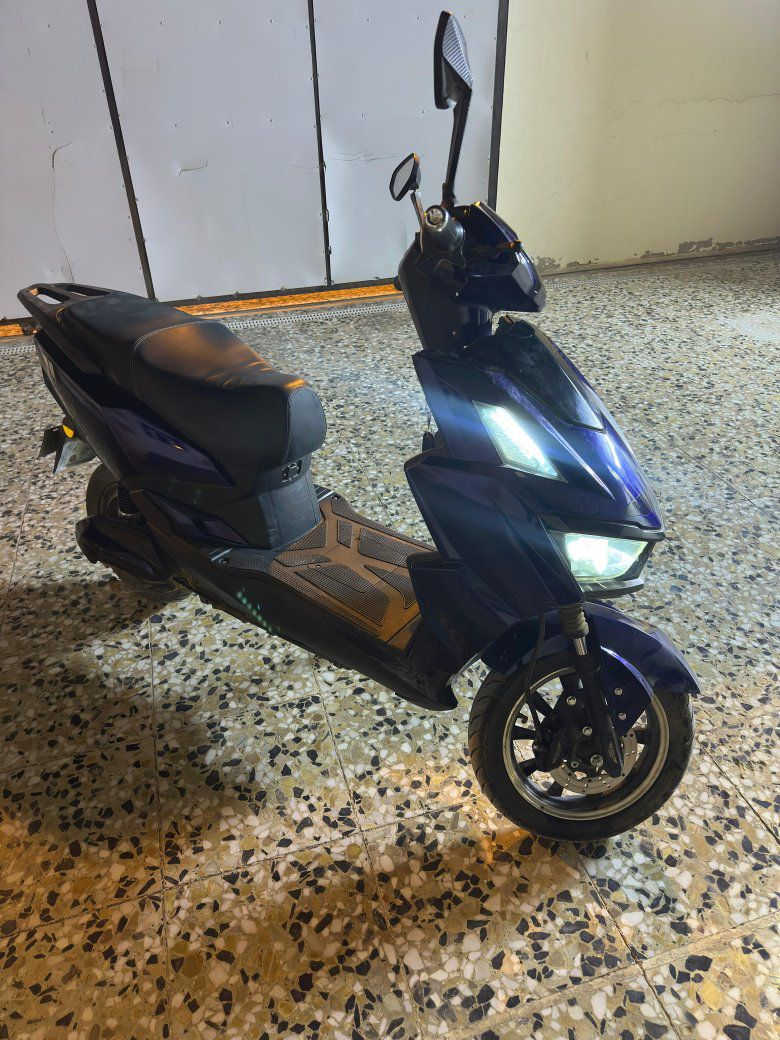 للبيع 🟥🟥

موطور MTR 
نضيف جداً بعده جديد استخدام قليل 
ملف 2000 يعني طيارة 🔥
الشحنة الوحدة تمشي 63 km حقيقي 
الموطور عالي جداً 
الله شاهد الموطور نضيف وسريع حيل ومتلكه منه قليل هاي نوعية ال MTR 
بطاريات جدد 10/10 

العنوان الانبار الفلوجة تفاصيل اكثر مراسلة وتساب ***********
