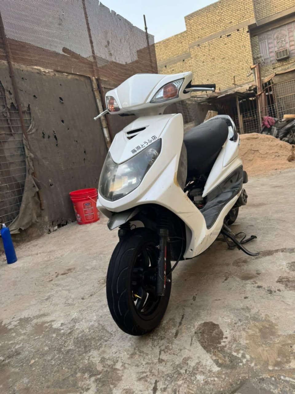 السلام عليكم سكنس مكفوله كفاله عامه شلعه معدل كلشي شغال بيه سلف هندر المكان بغداد ام الكبر والغزلان رقم الهاتف ***********  السعر ٨٠٠
