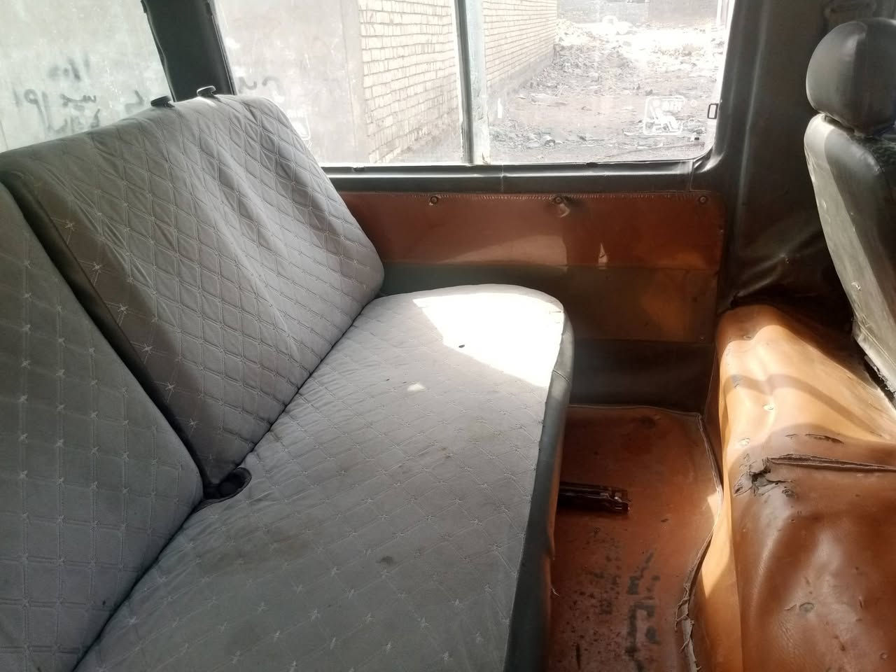 سلام عليكم بريجو للبيع موديل 96 سنويه لل30تحويل مباشر سياره مال شغل صواصي معمره غرفه نضيفه تخم تاير كهربائيات شغاله كير اكسل نضيفات مكينه بيها خيط بدون تنقيص السعر 38وبيها حك الجيه *********** بغداد العبيدي
