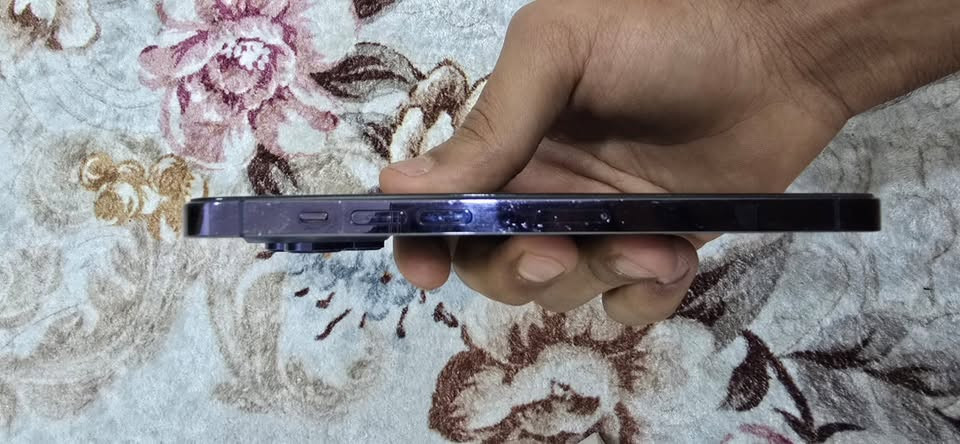ايفون 14 برو ماكس 
ماستر شرق اوسط ذاكره 256 
بطاريه بلاديه 84 مبدل فقط شاشه اولد 120fps
مكاني بصره ياسين خريبط ***********
