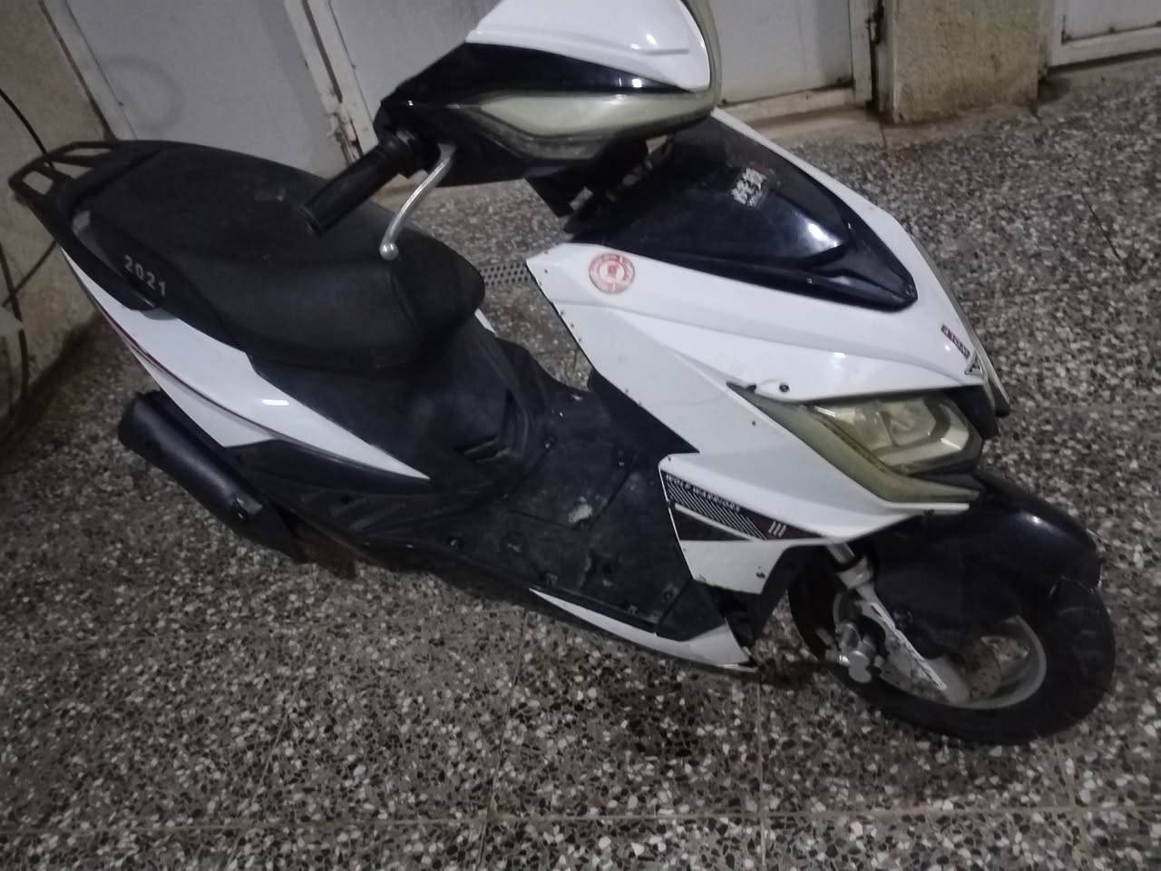 سلام عليكم دراجة ماكس FS بومة عطلانة  للبيع كوم حديد موديل 2022 سعر 200 وبيهة مجال استفسار ***********
