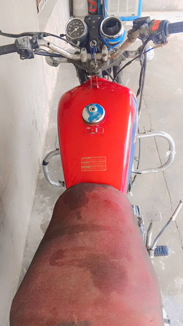 السلام عليكم #ماطور جنيه (مرتب وشغال مابي اي عيب  ) للبيع  ب200 وبي مجال (يفيد اهل العماله)
#مستعجل_عالبيع
شراي اتصل   ***********
